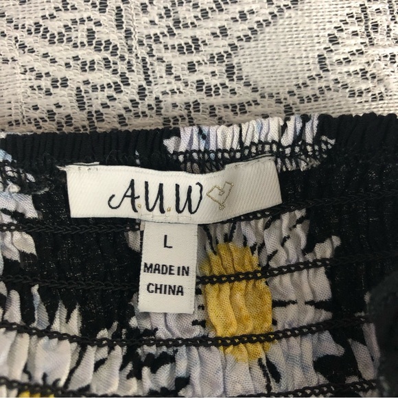 Women's AUW Black/Yellow/White Daisy Patterned Sleeveless Sundress. Size Large - Picture 12 of 16